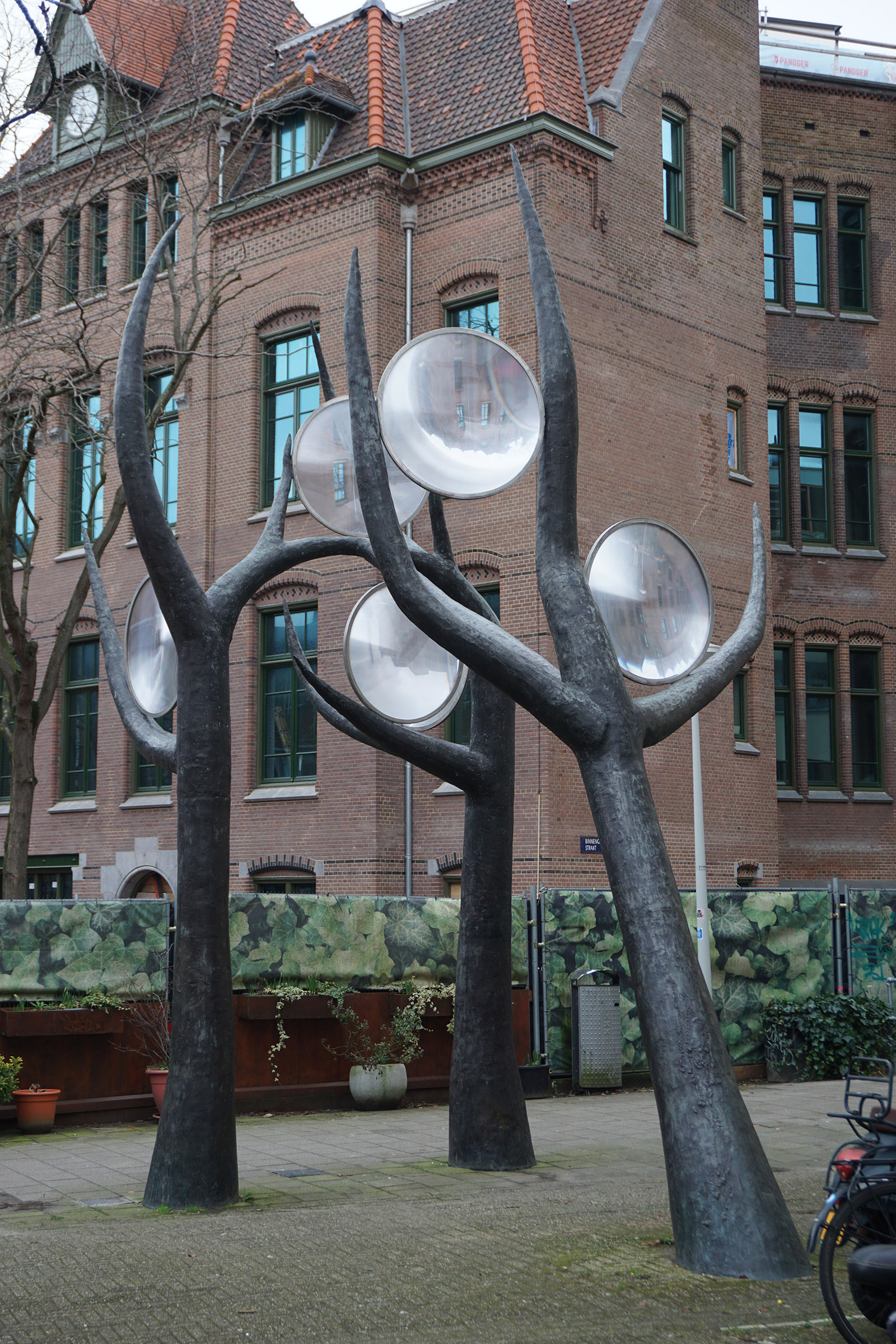 image Thom Puckey The Lens Trees, Binnengasthuisterrein, Amsterdam 1